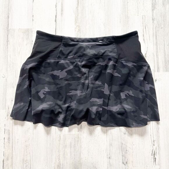 Athleta Match Point Skort Sz L in Black Camo - Picture 3 of 5